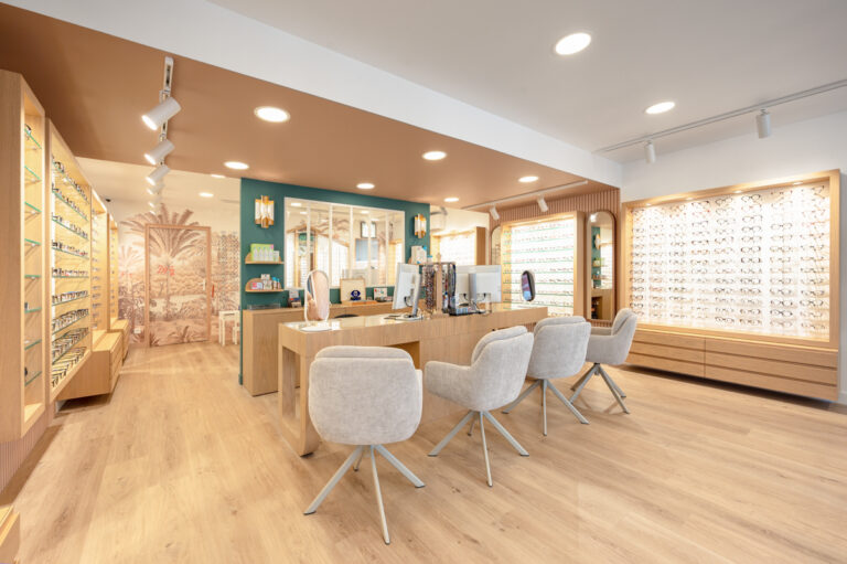 Photo aménagement intérieur boutique Rev' Optique 03