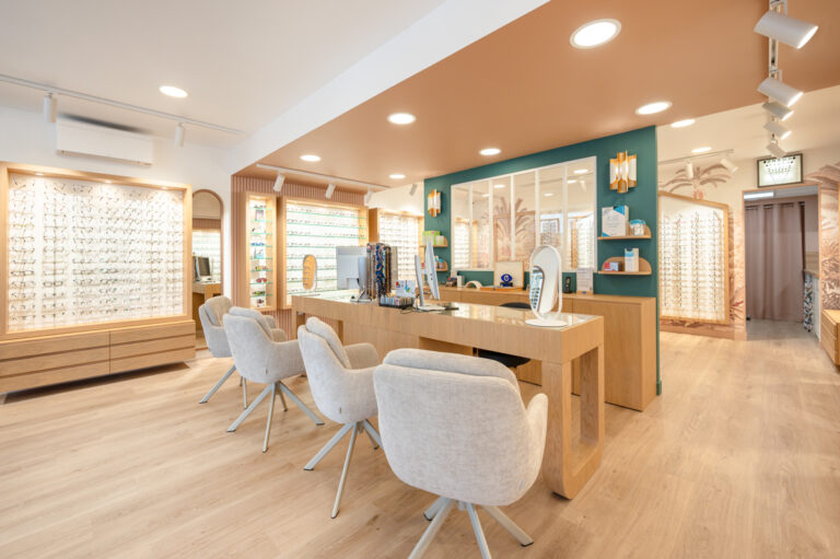 Photo aménagement intérieur boutique Rev' Optique 04