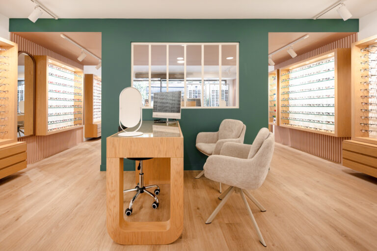 Photo aménagement intérieur boutique Rev' Optique 10