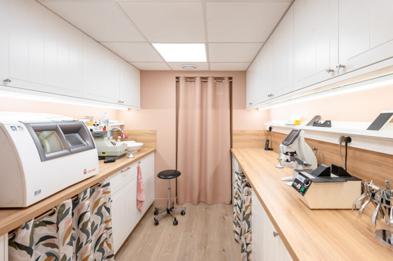 Photo aménagement intérieur boutique Rev' Optique 16