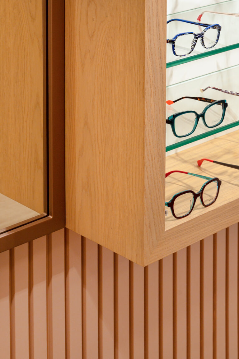 Reportage photo et vidéo agencement boutique optique Rev Optique par Studiocorp